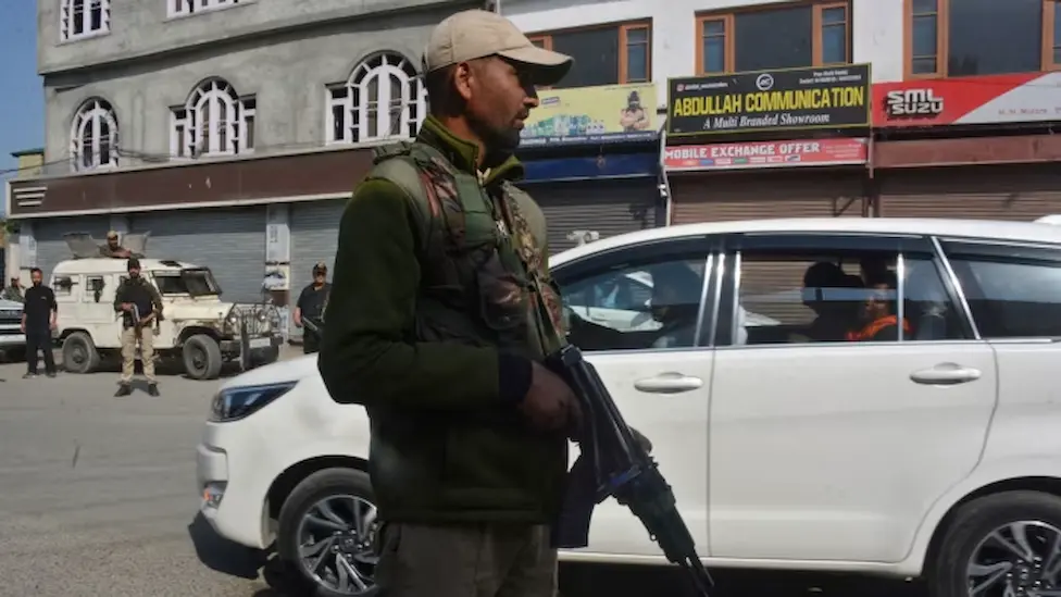 India Pakistan Kashmir Conflict: India Cuts Ties with Pakistan After Kashmir Attack Kills 26 Tourists