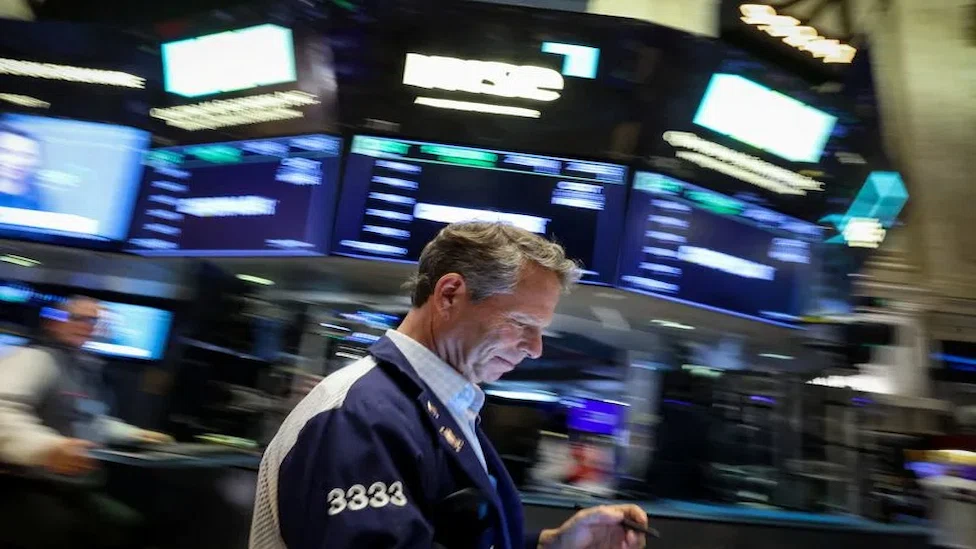 US Stock Futures Rise Amid Hopes of Auto Tariff Relief and Earnings Season Optimism