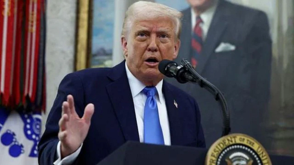 iPhone Price Increase Due to Tariffs: Trump’s Trade War Could Push iPhone 16 Pro Max to $2,300