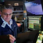 S&P 500 Losing Streak Begins as Investors Await Fed Commentary