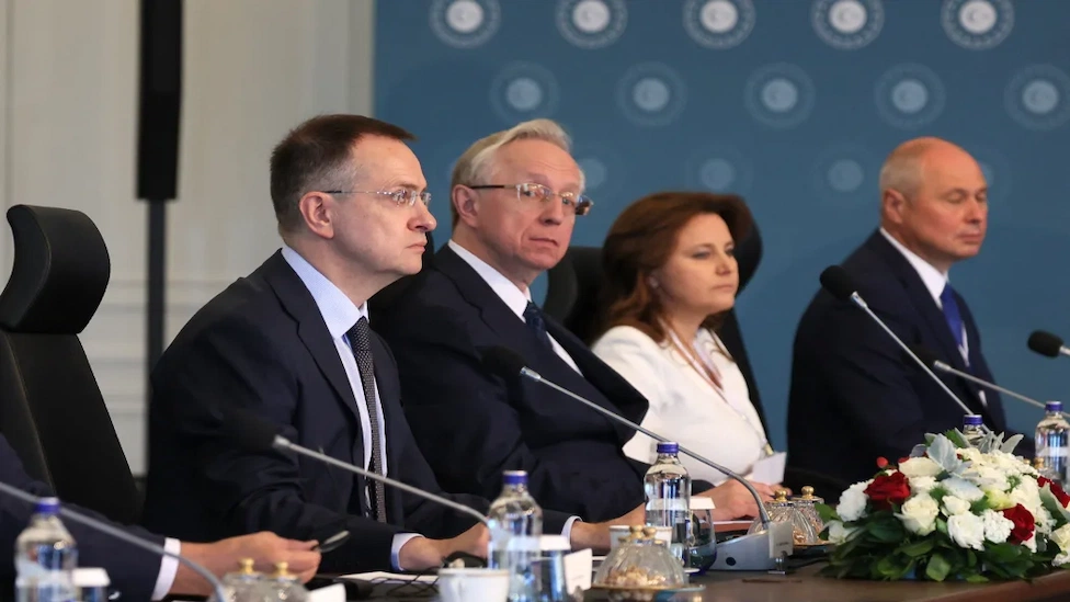 Ukraine Peace Talks Stalled as Russia Demands Major Concessions